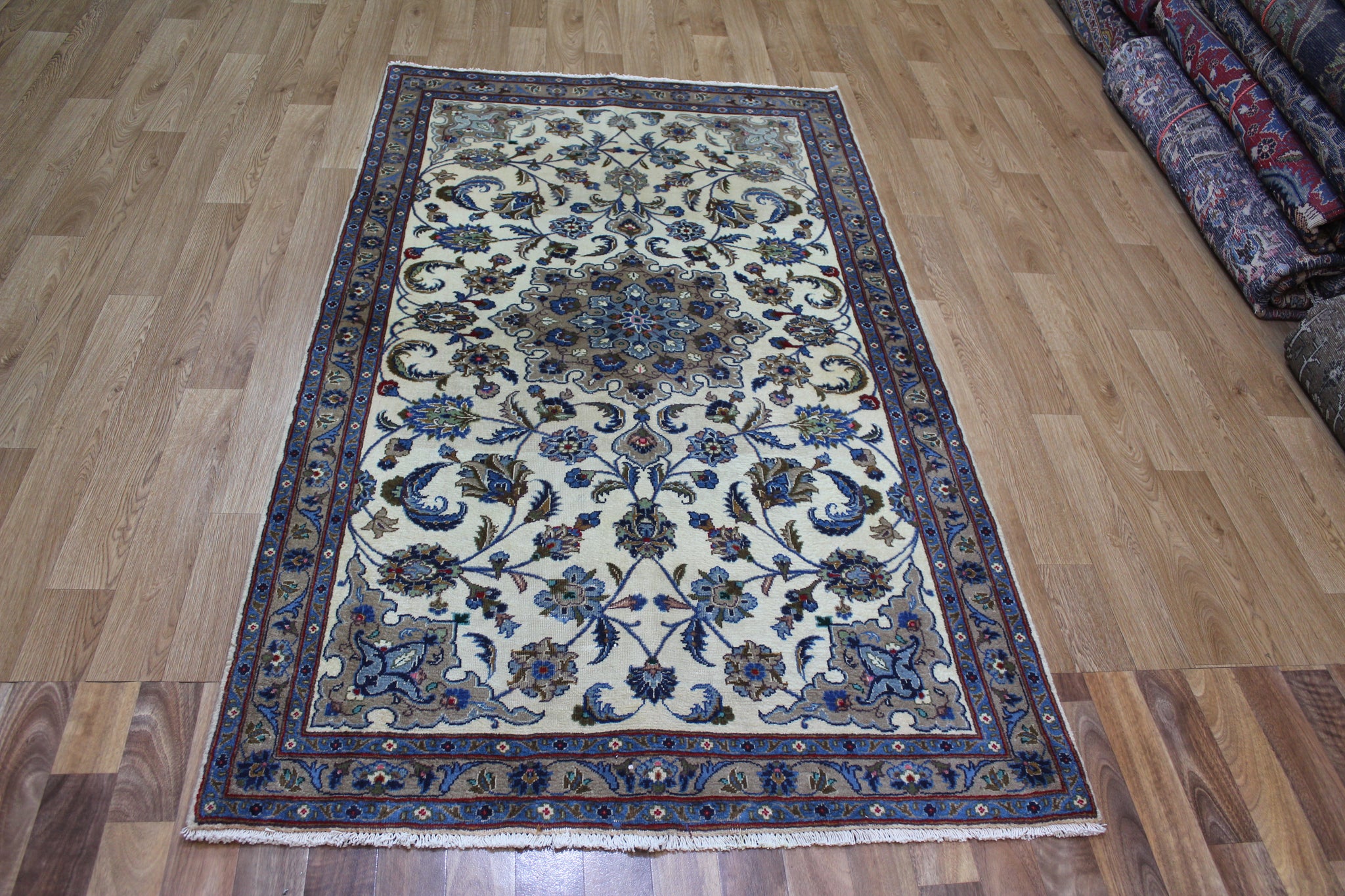 FINE HANDMADE PERSIAN MASHAD RUG FLORAL DESIGN 202 X 118 CM