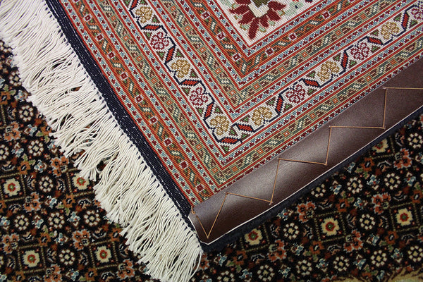 Signed Persian Tabriz carpet wool and silk 350 x 250 cm