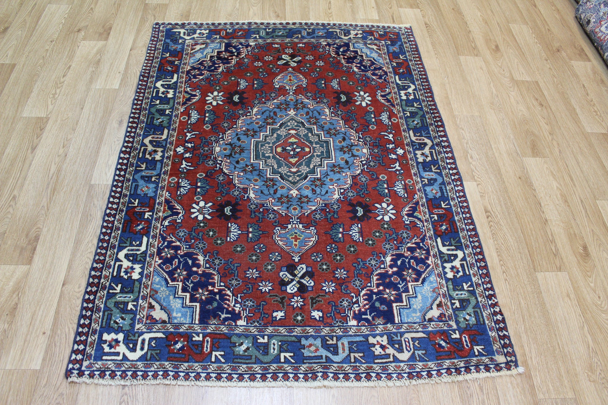 ANTIQUE PERSIAN YALAMEH WOOL RUG 148 X 106 CM