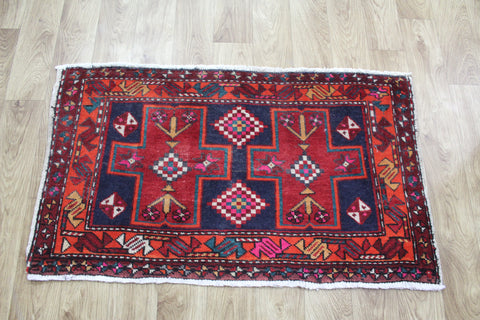 Old Handmade Persian Meshkin Rug 110 x 62 cm