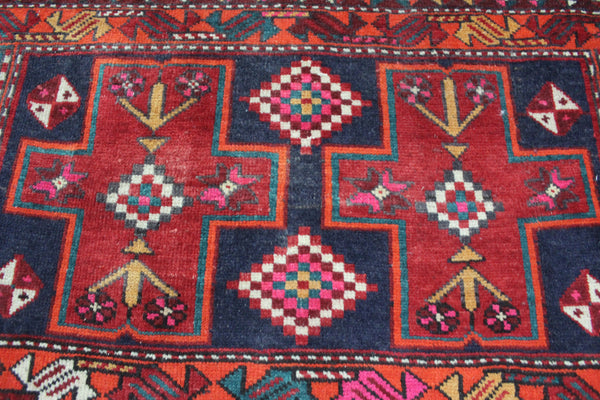 Old Handmade Persian Meshkin Rug 110 x 62 cm