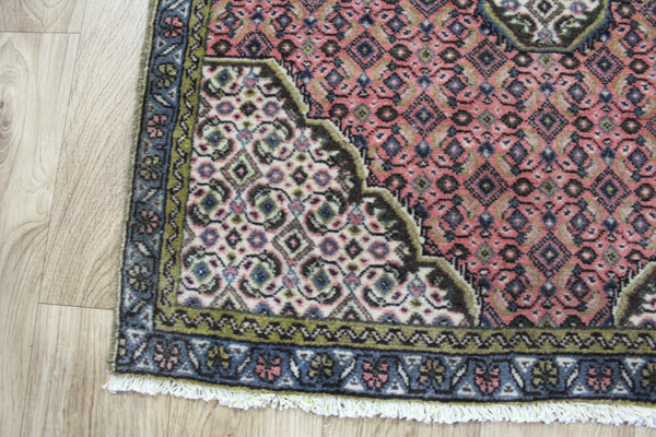 Old Handmade Persian Bidjar Rug with Herati design 93 x 73 cm