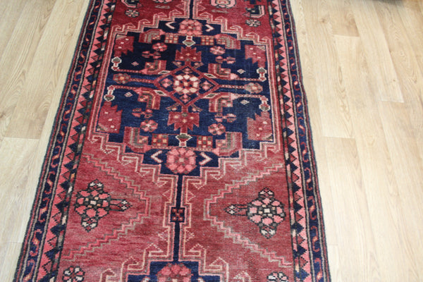 EXTRA LARGE HANDMADE PERSIAN RUNNER OF TRADITIONAL MEDALLION DESIGN 480 X 72 CM