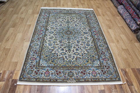 SIGNED PERSIAN KASHAN RUG WITH FINE KORK WOOL 212 X 140 CM