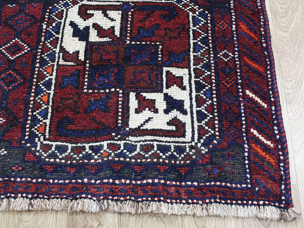 OLD HANDMADE PERSIAN SHIRAZ LONG RUNNER 377 X 127 CM