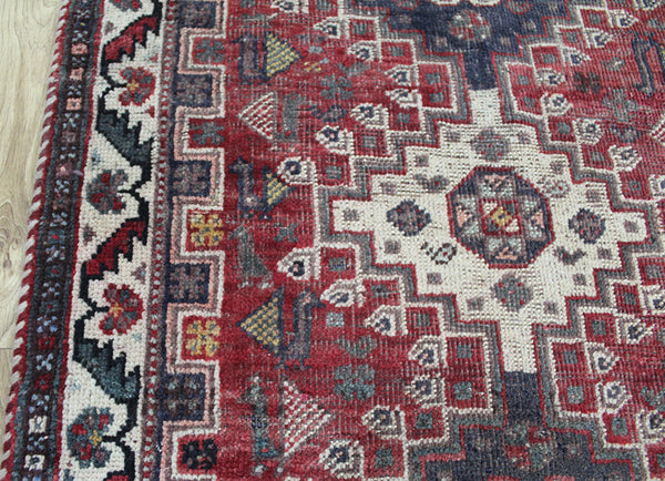 ANTIQUE PERSIAN QASHQAI SHIRAZ RUNNER 256 X 83 CM