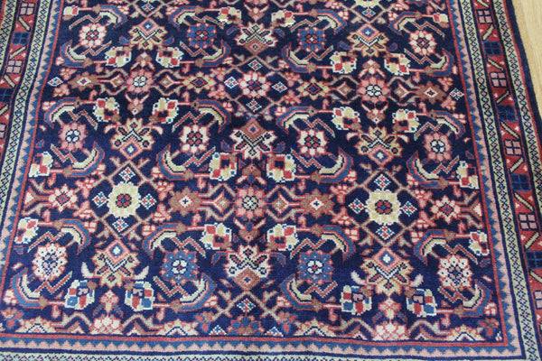 VINTAGE PERSIAN MAHAL RUG WITH HERATI DESIGN 210 X 110 CM