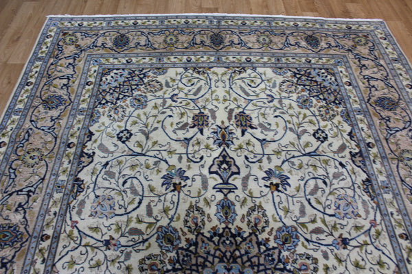 Fine Persian Kashan Carpet Excellent Drawing and Superb Colours 310 X 200 cm