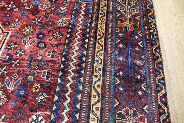 ANTIQUE QASHQAI RUG, TRADITIONAL TRIBAL DESIGN, CIRCA 1920