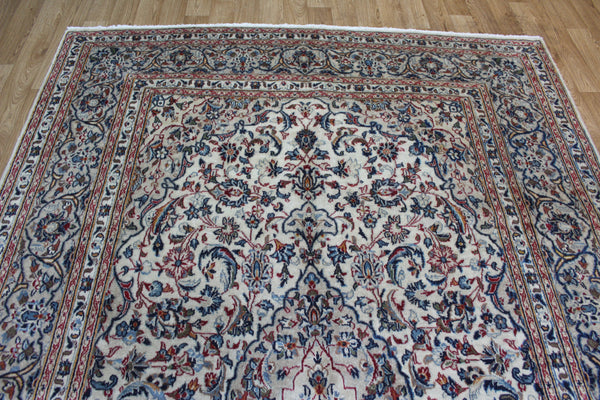 FINE HANDMADE PERSIAN KASHAN CARPET OF FLORAL DESIGN 294 X 193 CM