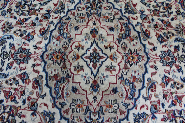 FINE HANDMADE PERSIAN KASHAN CARPET OF FLORAL DESIGN 287 X 195 CM