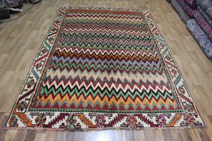 ANTIQUE PERSIAN SHIRAZ RUG WITH ZIGZAG DESIGN 280 X 185 CM