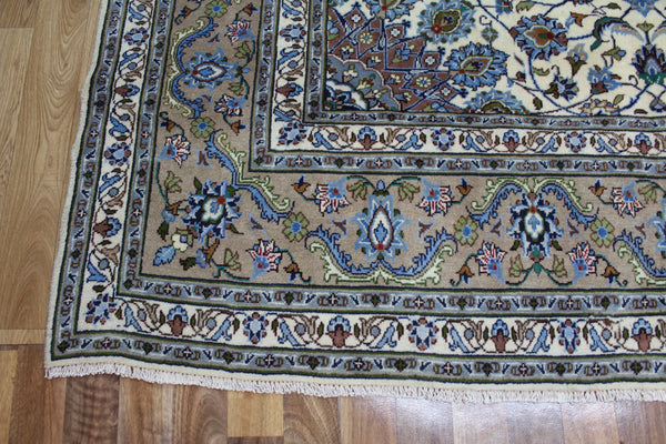 FINE HANDMADE PERSIAN KASHAN CARPET OF FLORAL DESIGN 297 x 197 CM