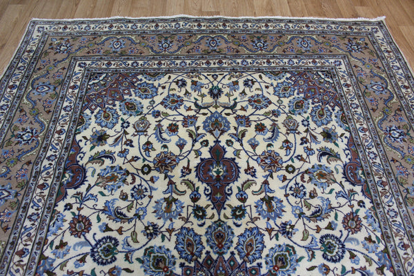 FINE HANDMADE PERSIAN KASHAN CARPET OF FLORAL DESIGN 297 x 197 CM