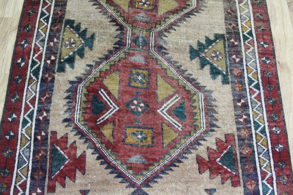 Antique Persian Ahar Heriz Rug 200 x 100 cm