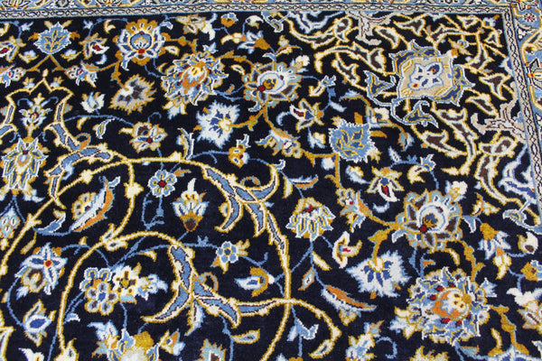 SIGNED PERSIAN KASHAN CARPET BLUE AND GOLD FLORAL DESIGN 415 X 312 CM