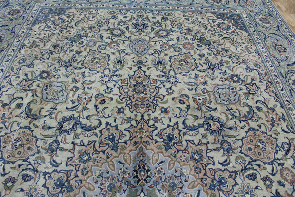 ANTIQUE PERSIAN KASHAN CARPET OF CLASSIC MEDALLION DESIGN 490 X 300 CM
