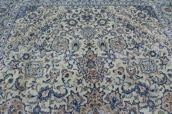 ANTIQUE PERSIAN KASHAN CARPET OF CLASSIC MEDALLION DESIGN 490 X 300 CM