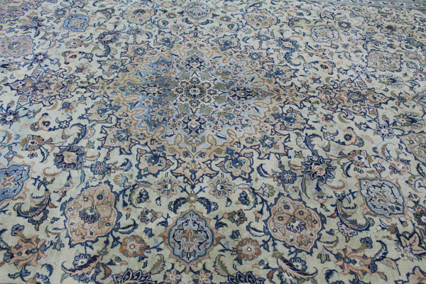 ANTIQUE PERSIAN KASHAN CARPET OF CLASSIC MEDALLION DESIGN 490 X 300 CM