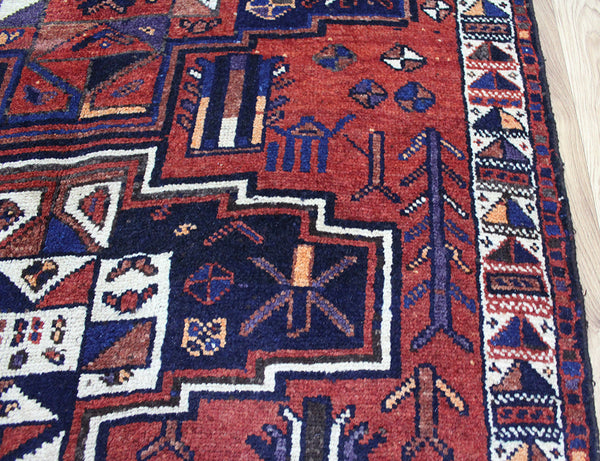 An Outstanding Handmade Persian Shiraz Wool Runner 392 x 128 cm