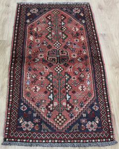 OLD SOUTH WEST PERSIAN SHIRAZ RUG 130 x 70 CM
