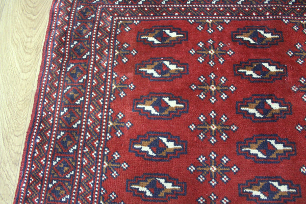 Handmade Persian Turkmen Rug 135 x 65 cm