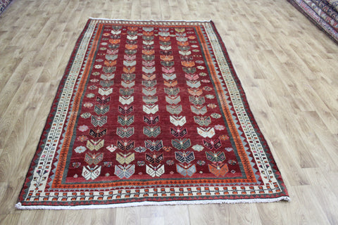 A Beautiful Handmade Persian Shiraz Rug 247 x 155 cm