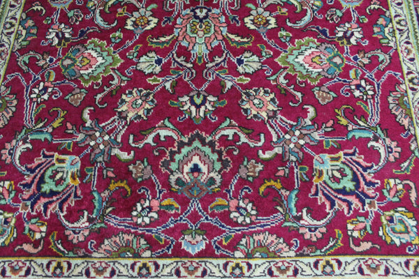 Handmade Persian Tabriz Rug of Floral Design 190 x 140 cm
