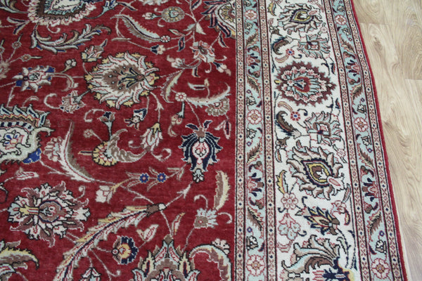 Large Handmade Persian Tabriz Carpet of Floral Design 495 x 295 cm