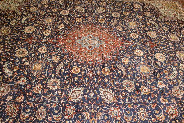 ANTIQUE PERSIAN SAROUK CARPET WITH FINE FLORAL DESIGN 410 X 310 CM