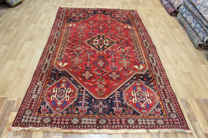 Fine Persian Qashqai Rug 270 x 155 cm