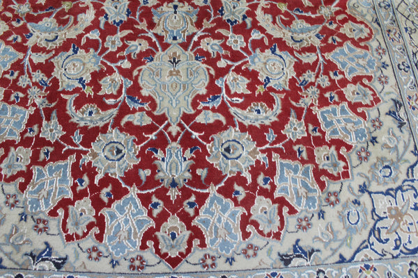 Fine Persian Nain Rug 255 x 160 cm