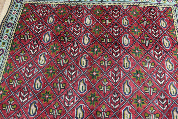 Old Handmade Persian Tabriz Rug with Paisley Design 140 x 100 cm