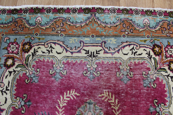 Antique Persian Tabriz Rug 195 x 140 cm