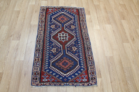 Antique Persian Yalameh Rug with triple medallion design 130 x 70 cm