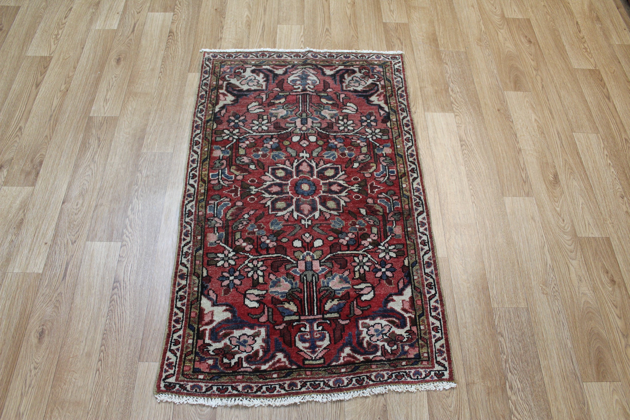 Antique Persian Hamedan Rug Floral Design 115 x 70 cm