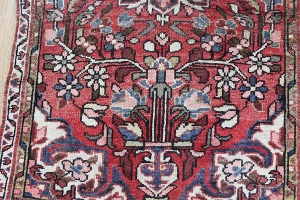 Antique Persian Hamedan Rug Floral Design 115 x 70 cm