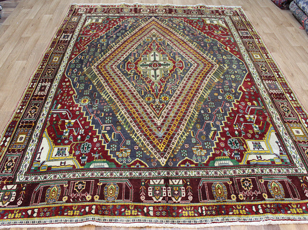 Old Handmade Persian Shiraz Rug 290 x 215 cm