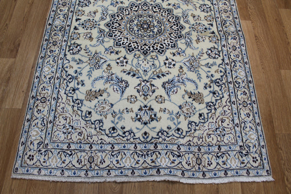 Fine Persian Nain Wool & Silk Rug 170 x 110 cm