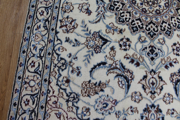 Fine Persian Nain Wool & Silk Rug 163 x 115 cm