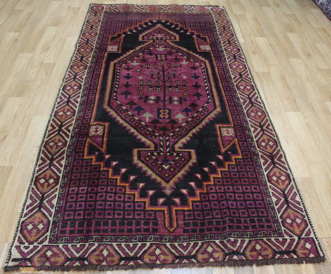 Persian Shiraz Rug 262 x 130 cm