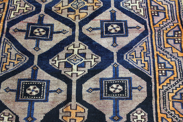 Antique Persian Shiraz Rug 295 x 110 cm