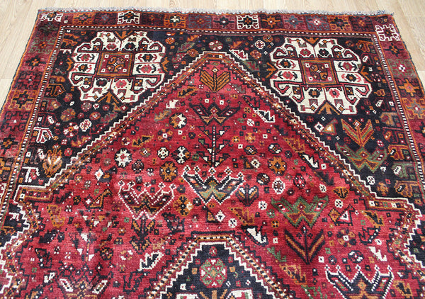 Vintage Persian Shiraz Rug 260 x 154 cm