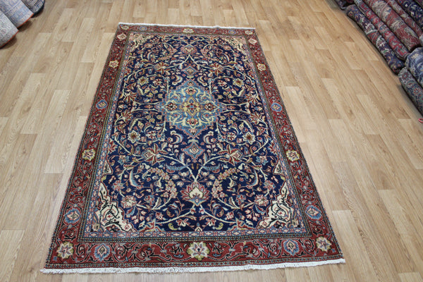 A Beautiful Handmade Persian Kashan Rug 210 x 120 cm