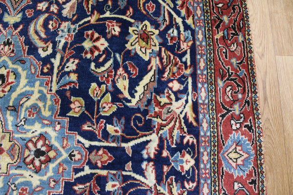 A Beautiful Handmade Persian Kashan Rug 210 x 120 cm