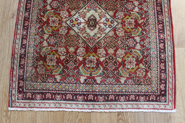 Fine Persian Tabriz Rug, Medallion design and super colour 63 x 65 cm