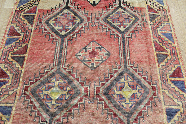 Old Handmade Persian Shiraz Rug 285 x 125 cm