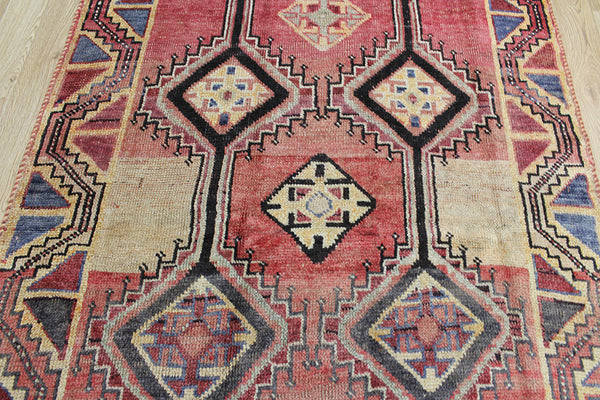 Old Handmade Persian Shiraz Rug 285 x 125 cm