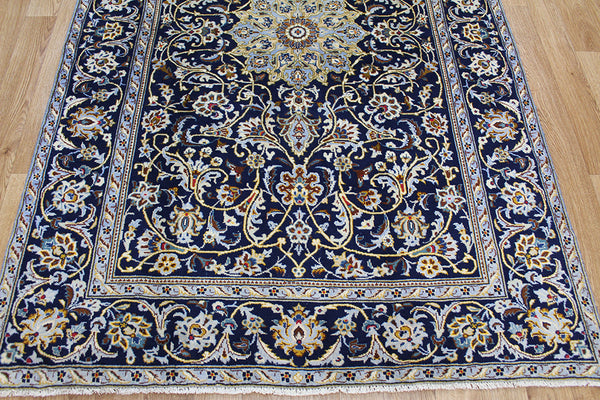 An outstanding handmade Persian Kashan blue rug 210 x 137 cm