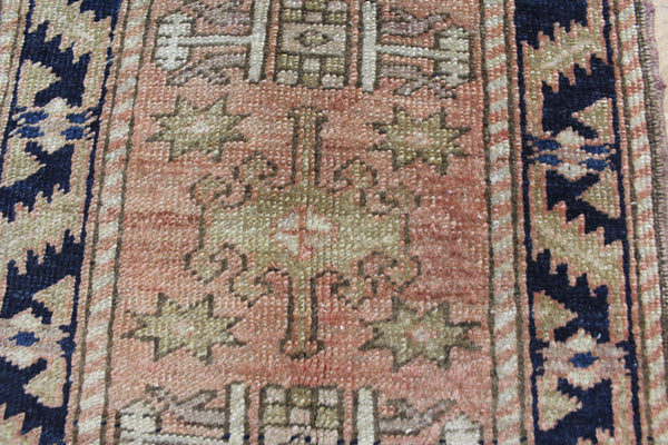 Antique Persian Heriz Rug Circa 1900